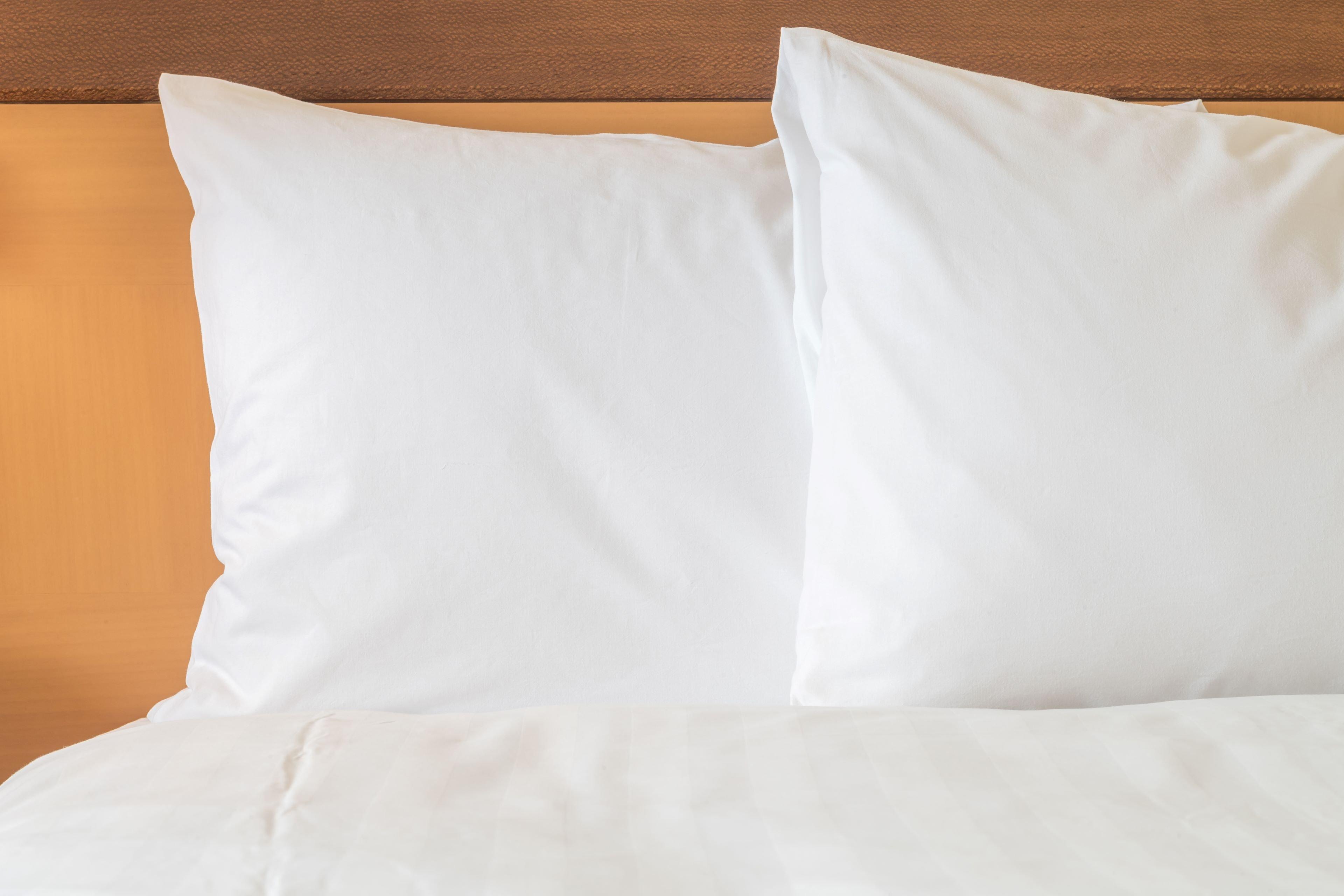 Crowne Plaza Republique By Ihg 4*