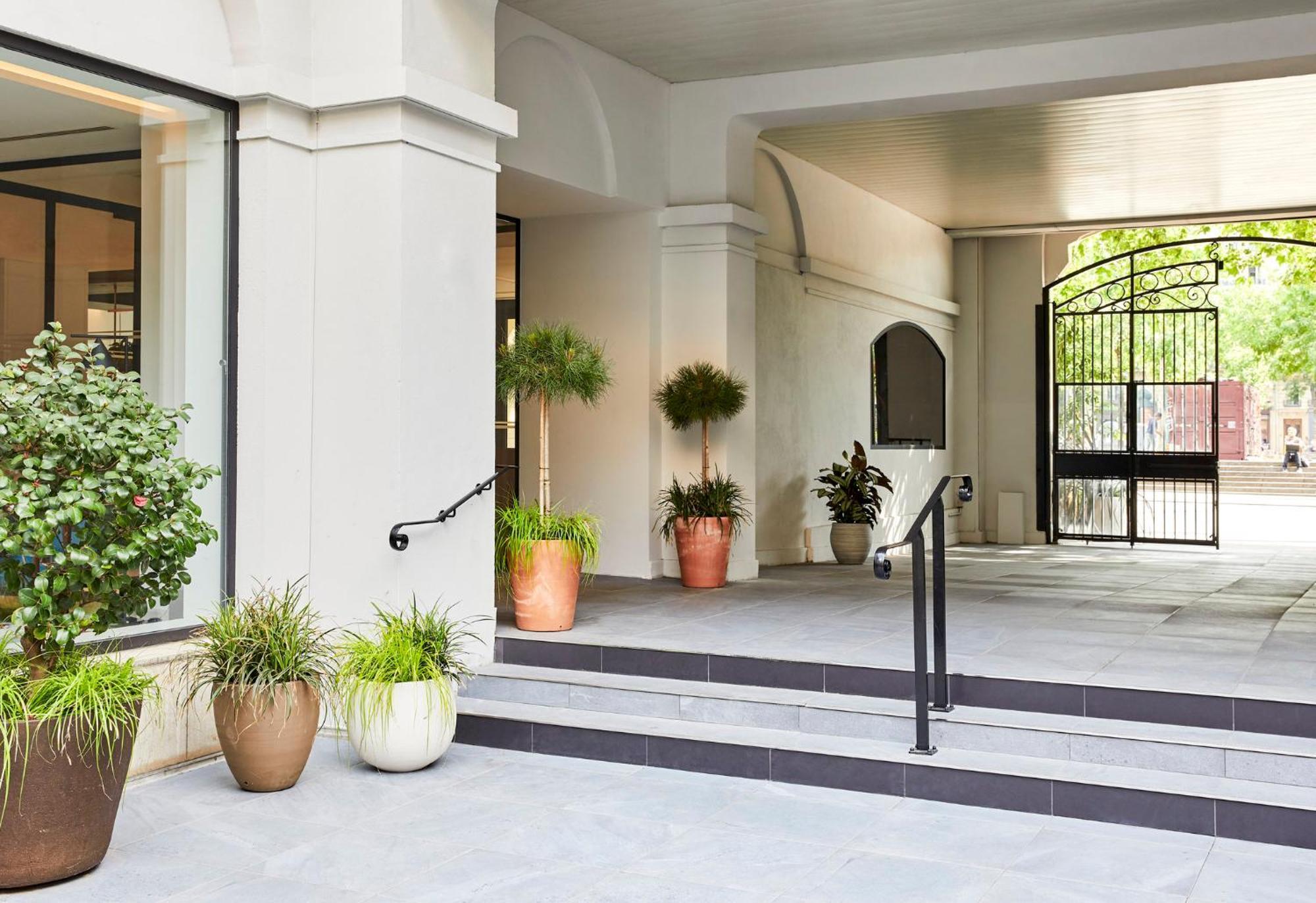 Crowne Plaza Republique By Ihg Hotel Paris